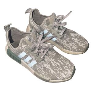 Adidas x Foot Locker NMD R1 sesame sneakers men’s size 6 athletic shoes green